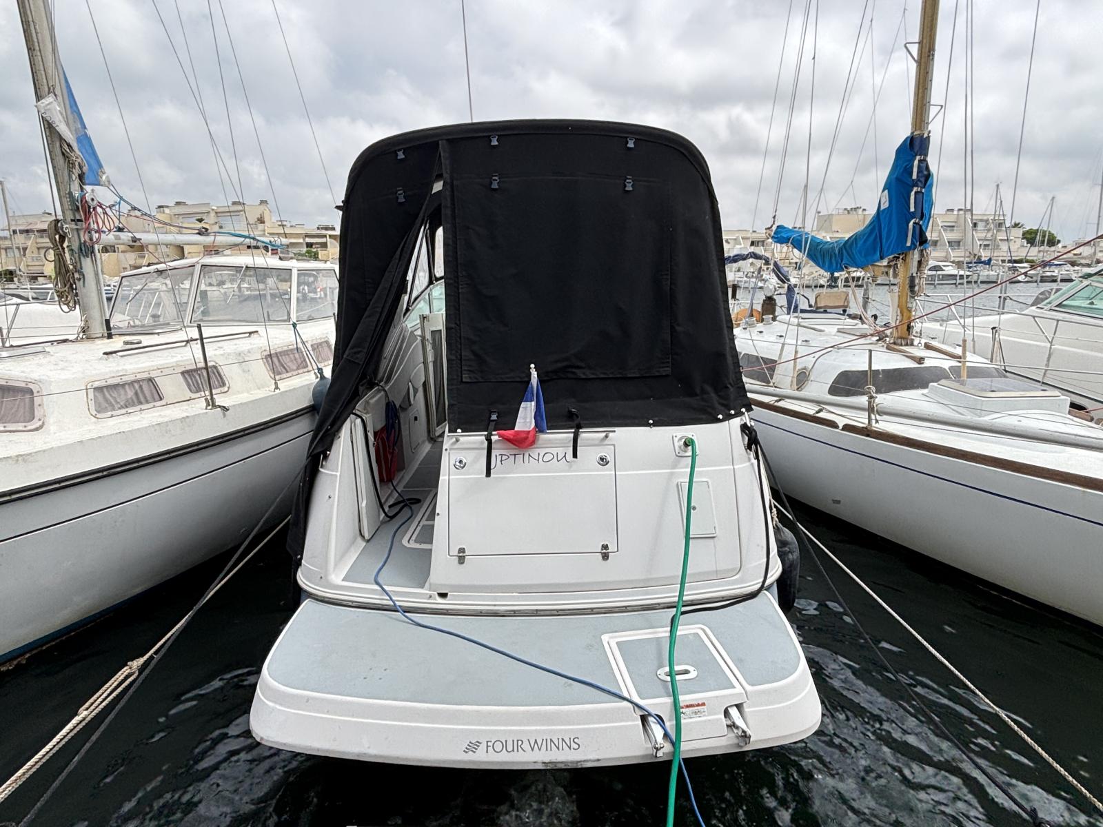 four_winns_268_vista_-_port_camargue_33_.jpg
