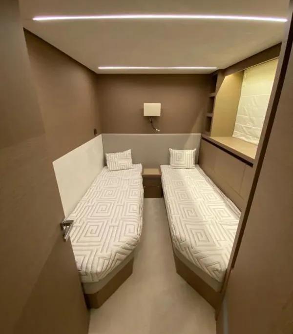 jeanneau_prestige_680_-_la_grande_motte_9_.jpg