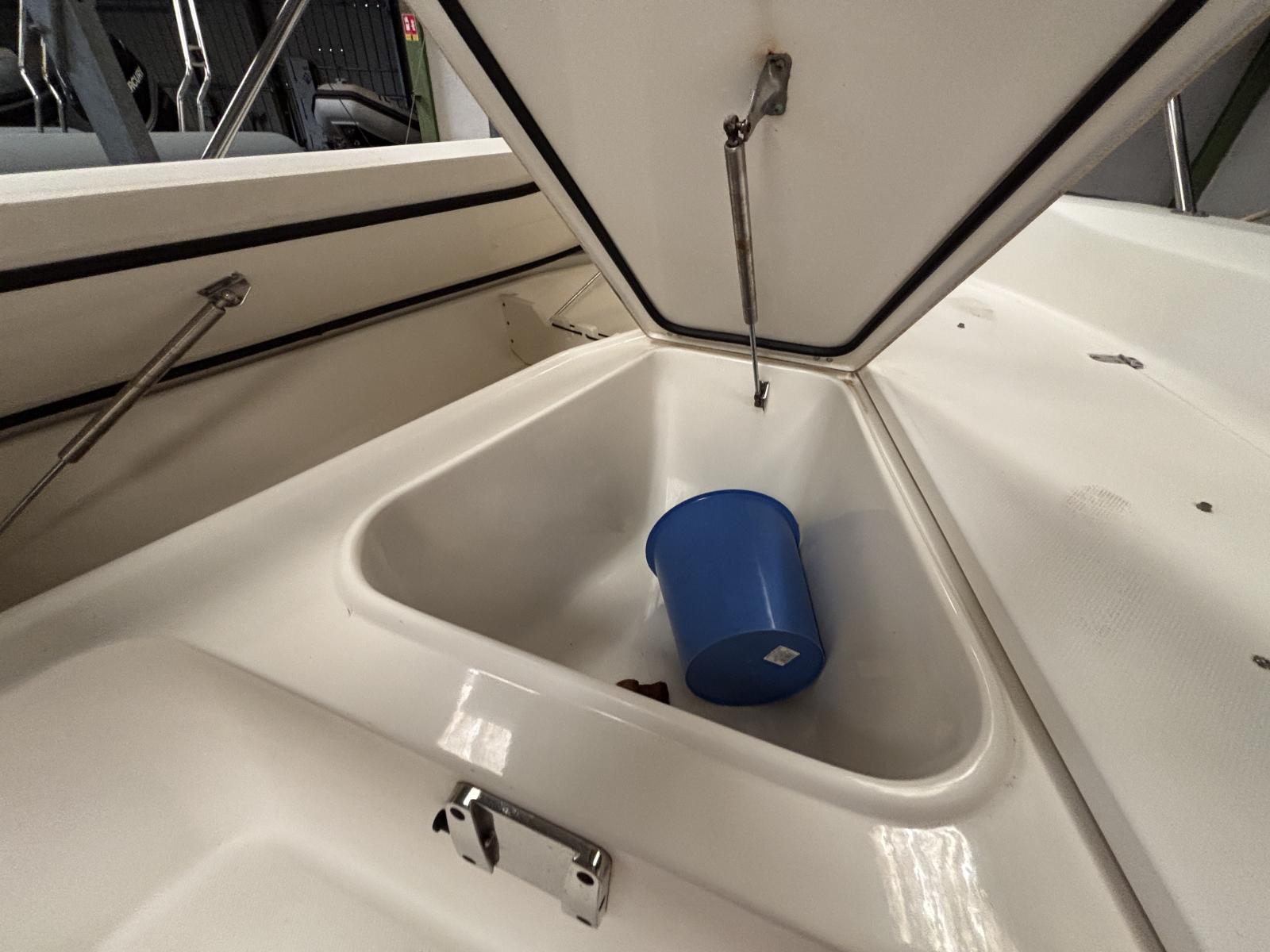 boston_whaler_230_dauntless_-_la_grande_motte_52_.jpg