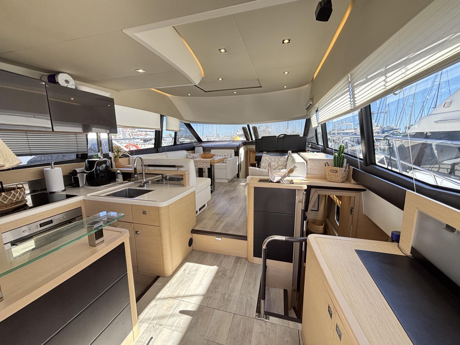 prestige_500_flybridge_-_la_grande_motte_33_.jpg