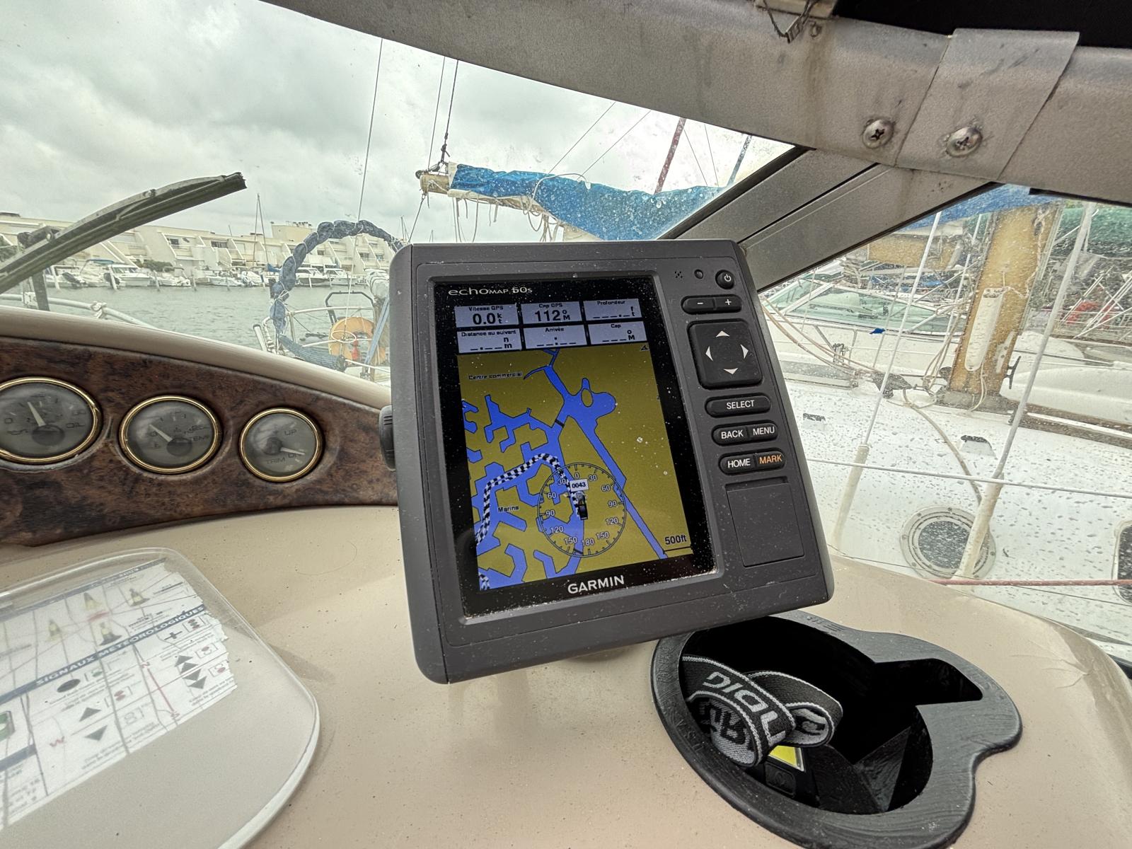 four_winns_268_vista_-_port_camargue_20_.jpg
