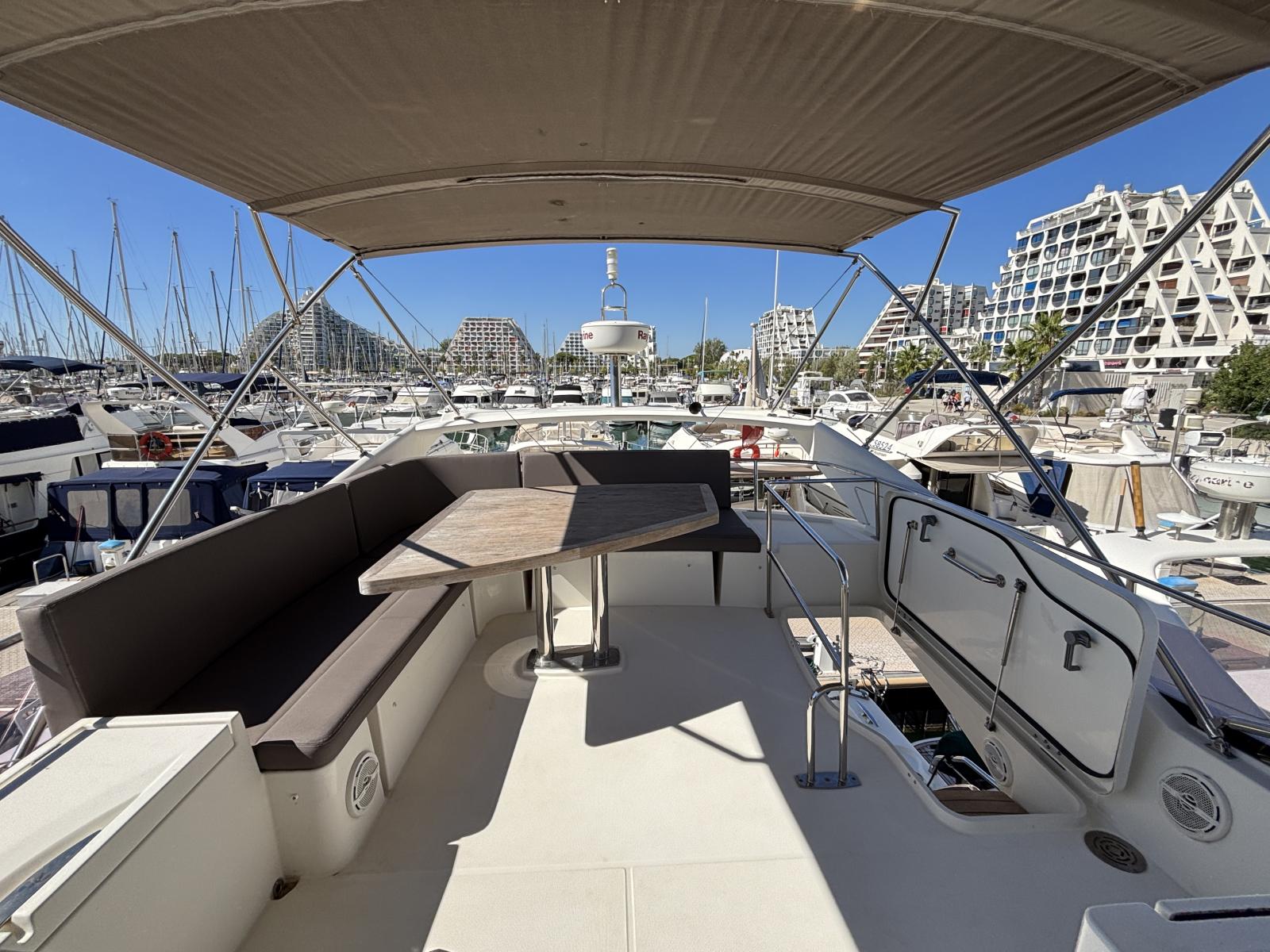 prestige_500_flybridge_-_la_grande_motte_15_.jpg