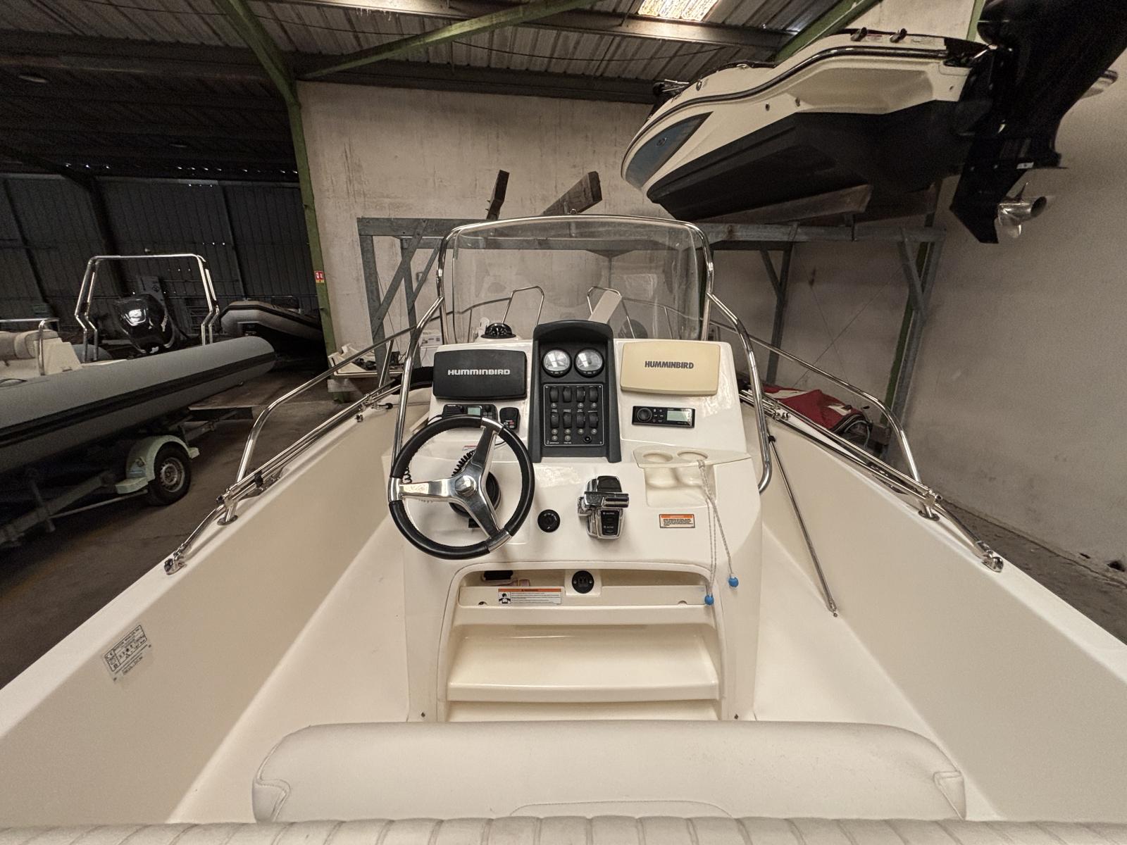 boston_whaler_230_dauntless_-_la_grande_motte_40_.jpg