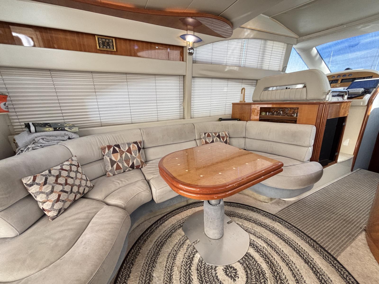 azimut_50_-_la_grande_motte_30_.jpg