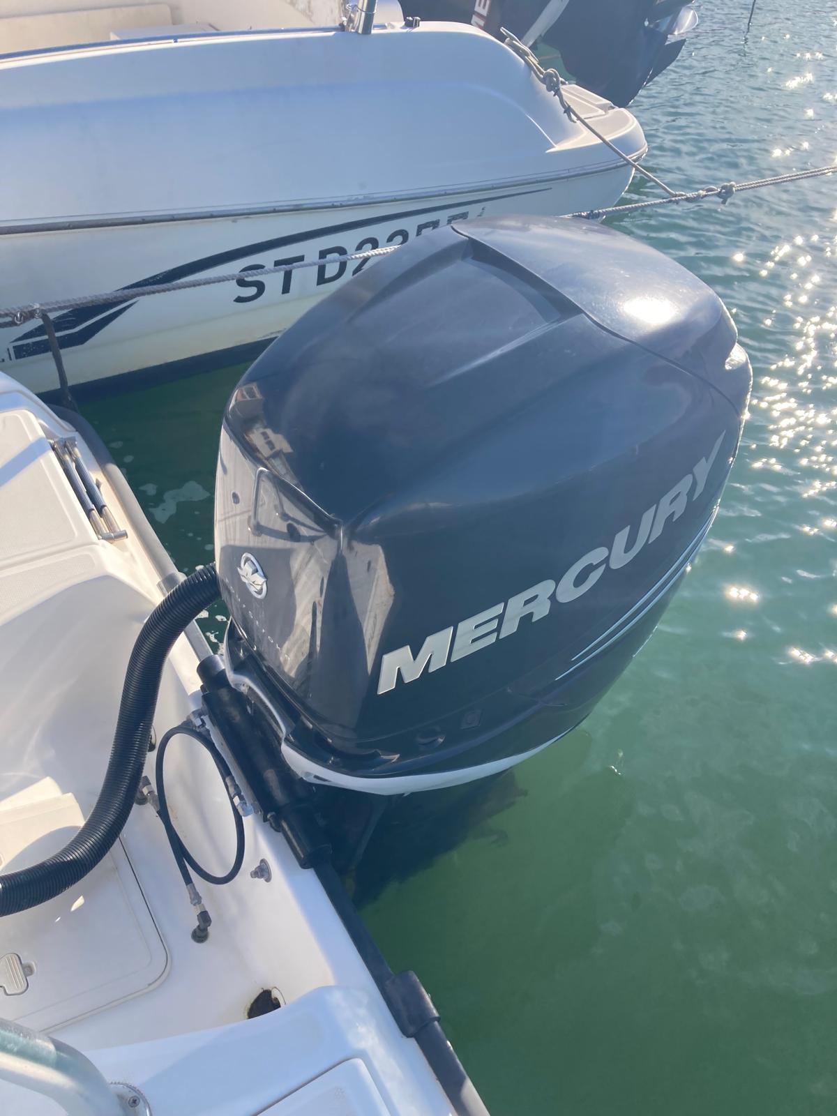 boston_whaler_230_dauntless_-_la_grande_motte_23_.jpg