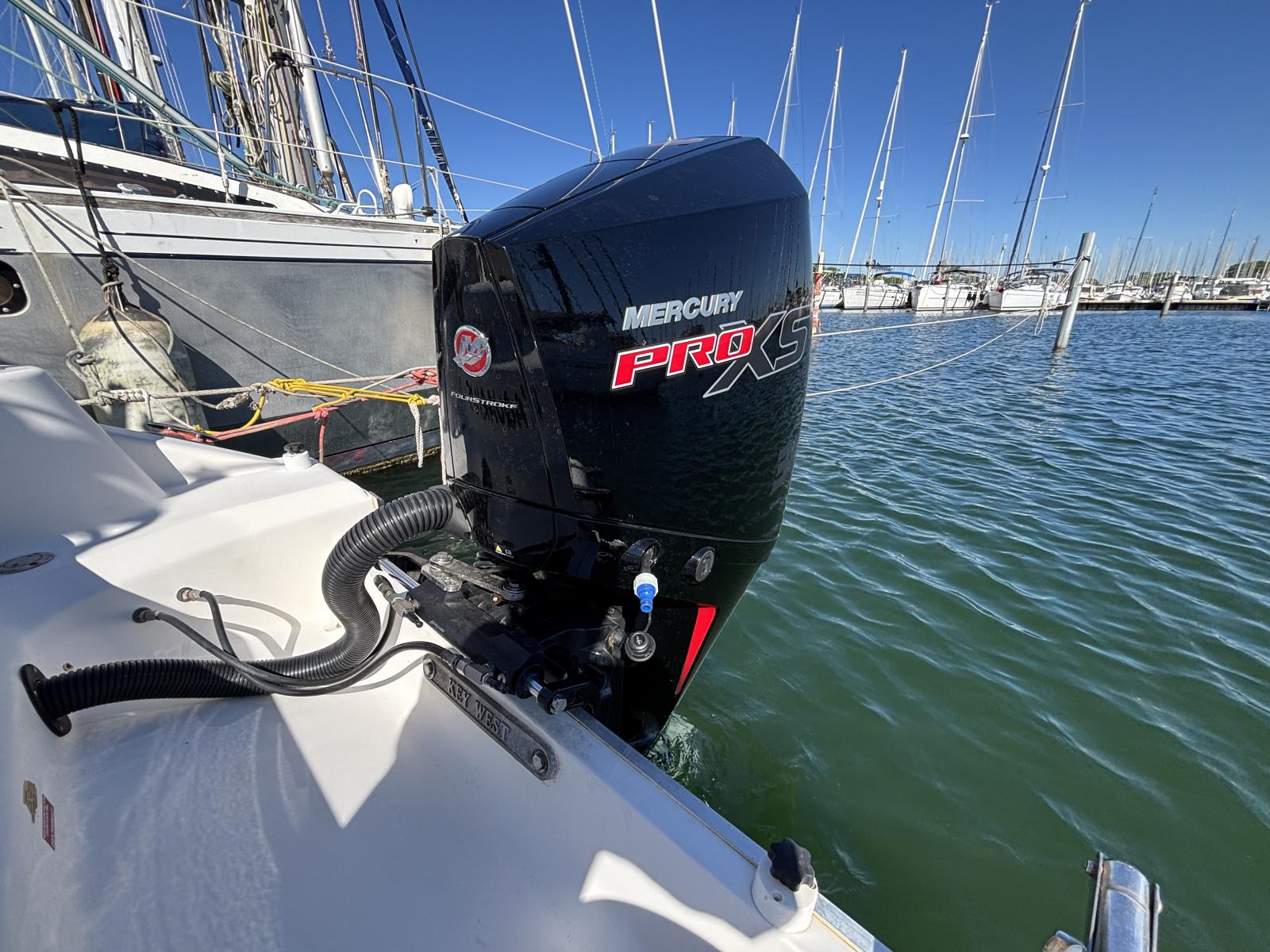 key_west_244_cc_blue_water_-_port_camargue_49_.jpg