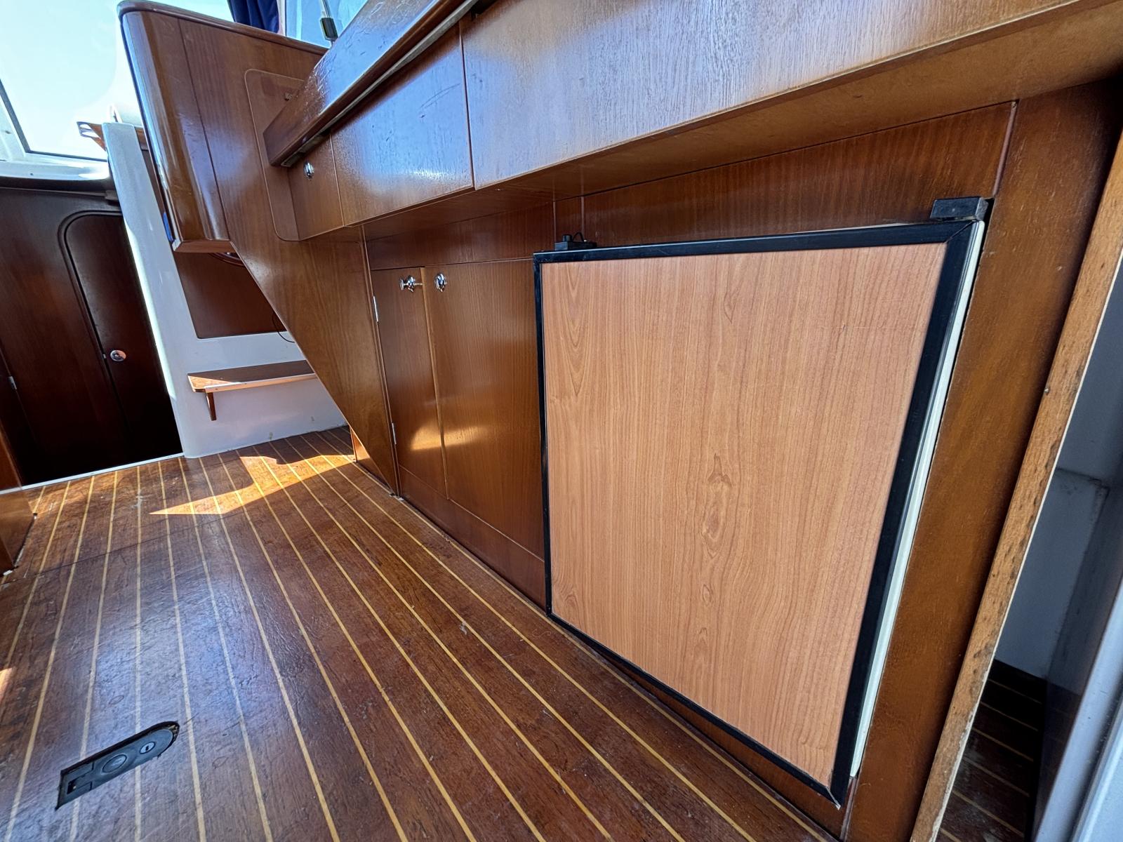 beneteau_antares_serie_9_-_la_grande_motte_26_.jpg