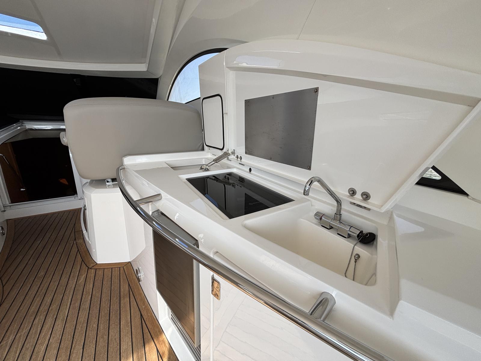 sunseeker_53_portofino_-_la_grande_motte_51_.jpg