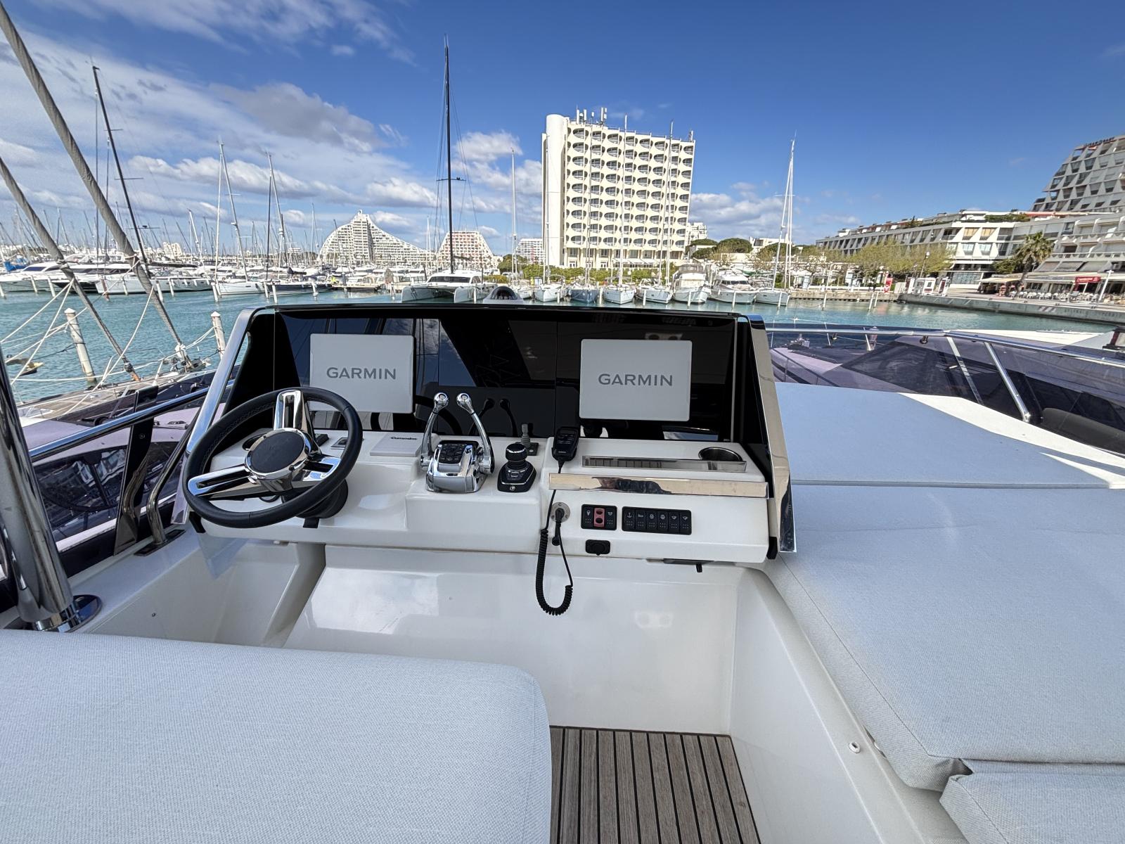 jeanneau_prestige_590_fly_-_la_grande_motte_63_.jpg