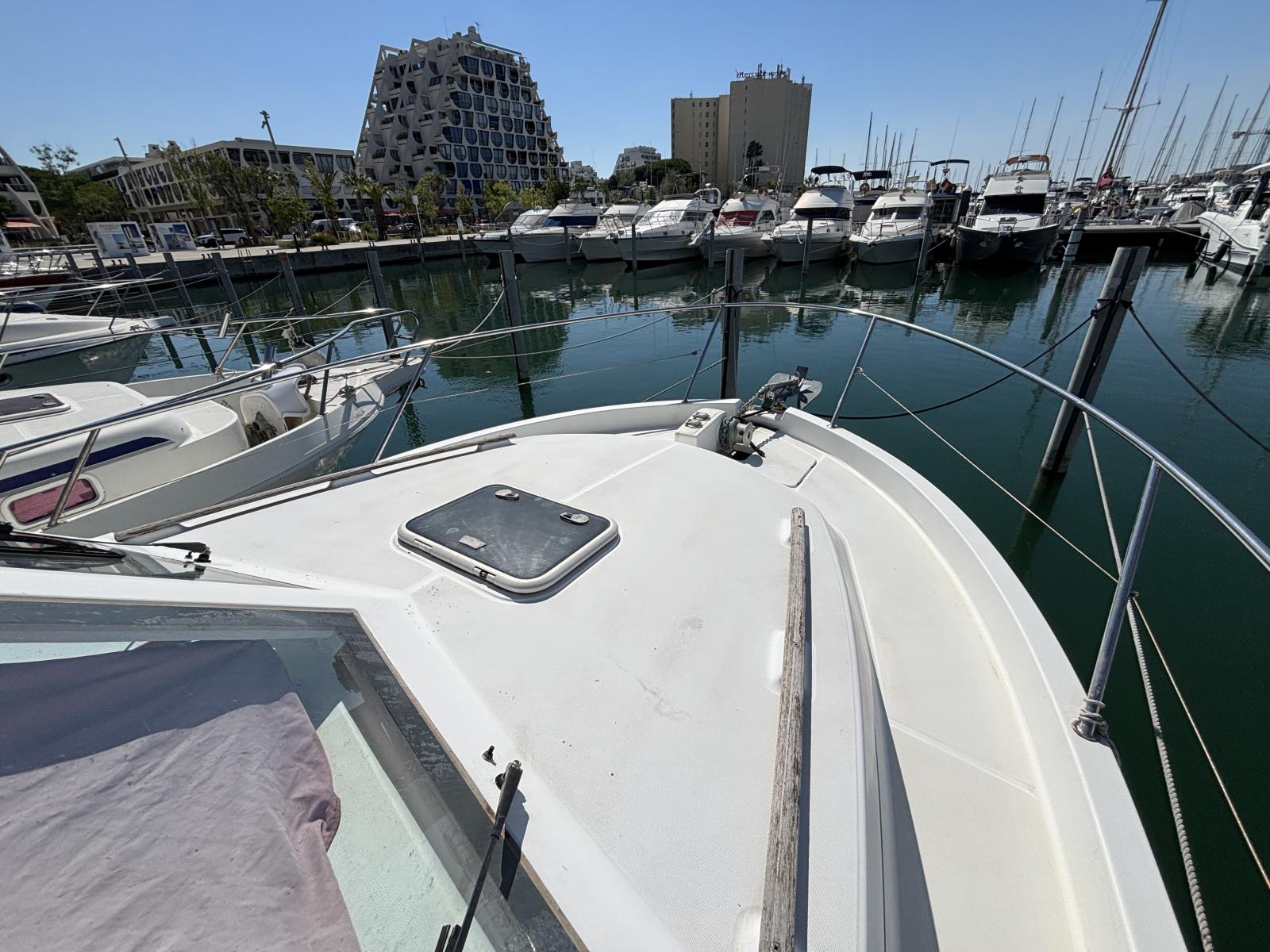 beneteau_antares_serie_9_-_la_grande_motte_12_.jpg