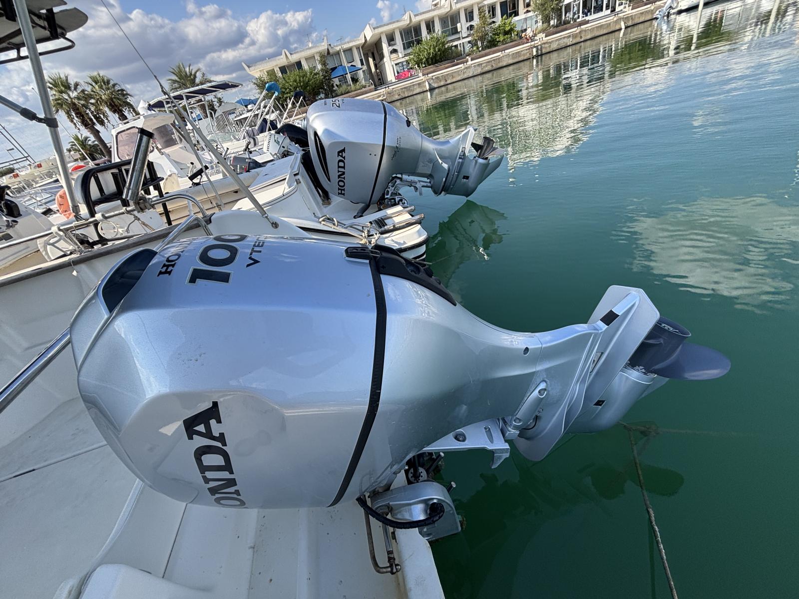 jeanneau_merry_fisher_625_-_la_grande_motte_9_.jpg