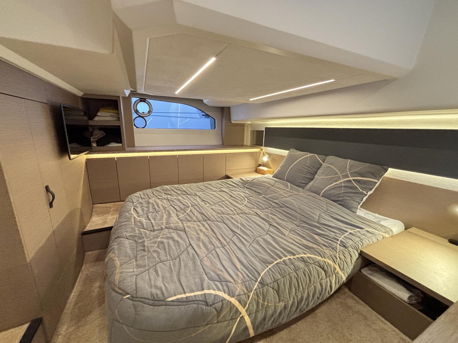 jeanneau_prestige_420_-_la_grande_motte_67_.jpg