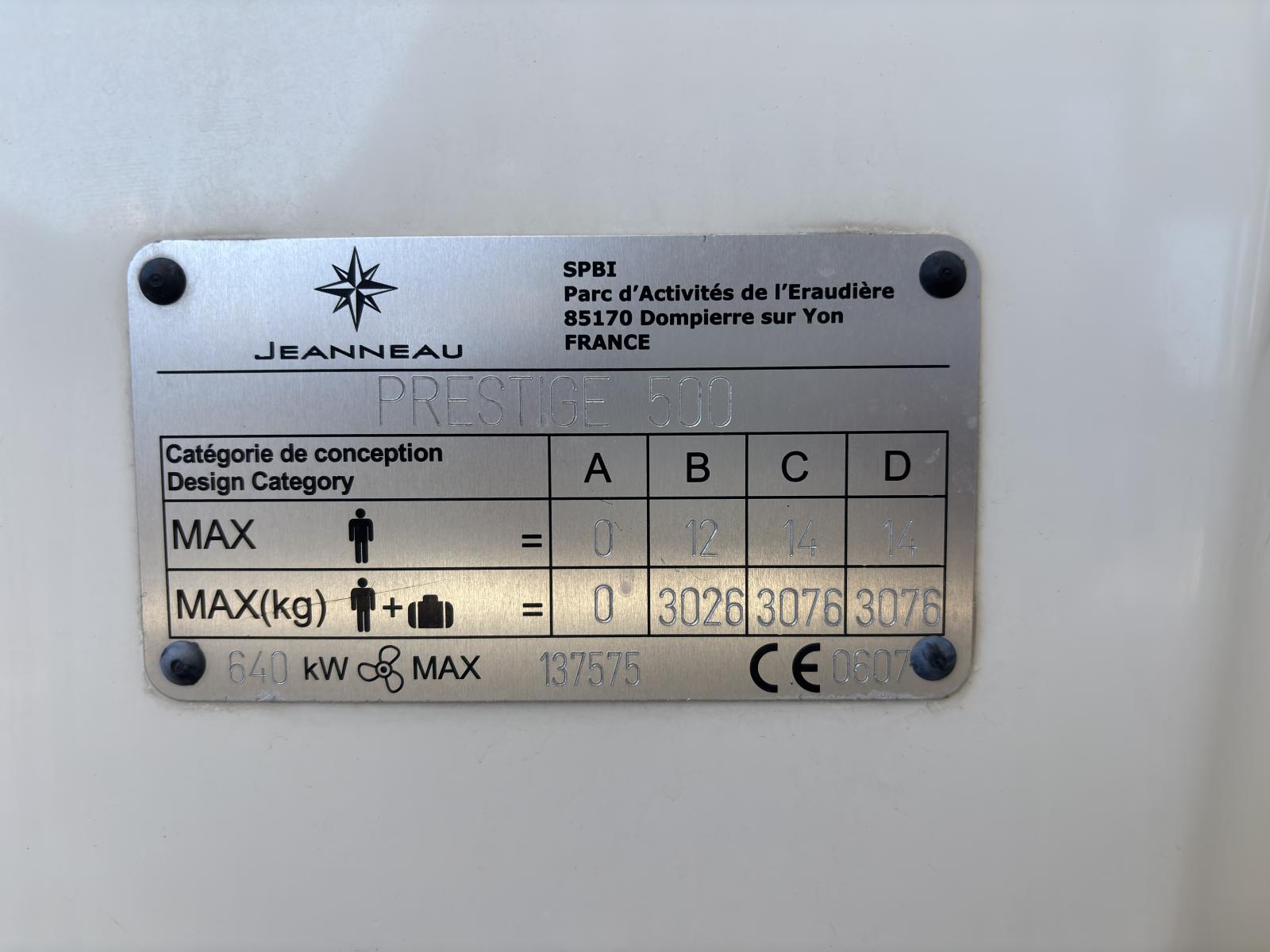 prestige_500_flybridge_-_la_grande_motte_7_.jpg