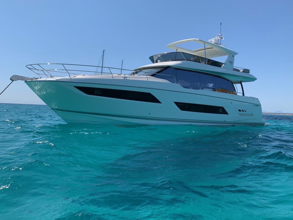 jeanneau_prestige_680_-_la_grande_motte_21_.jpg